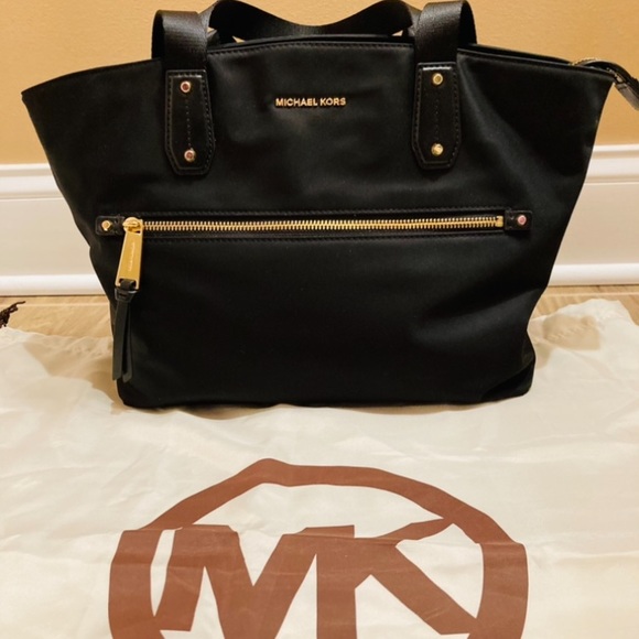 Michael Kors Handbags - ⚡️Michael Kors Black Nylon Tote⚡️